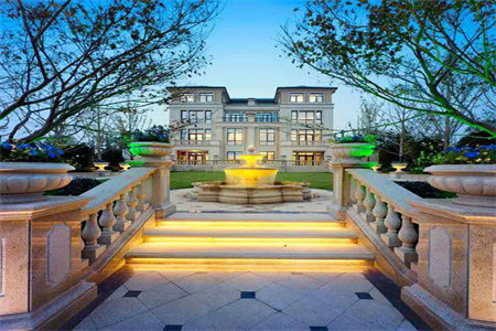 龙都花园2室1厅1卫85㎡，带附房